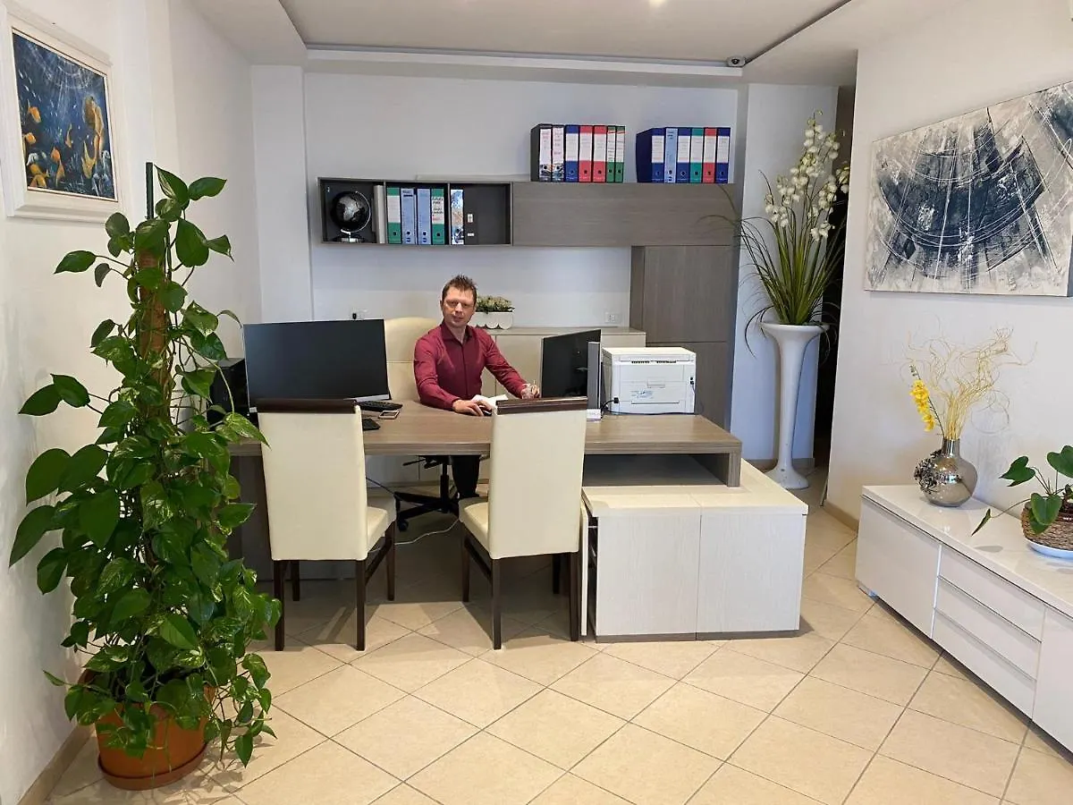 Residence Perla Rimini 2*,  Italie