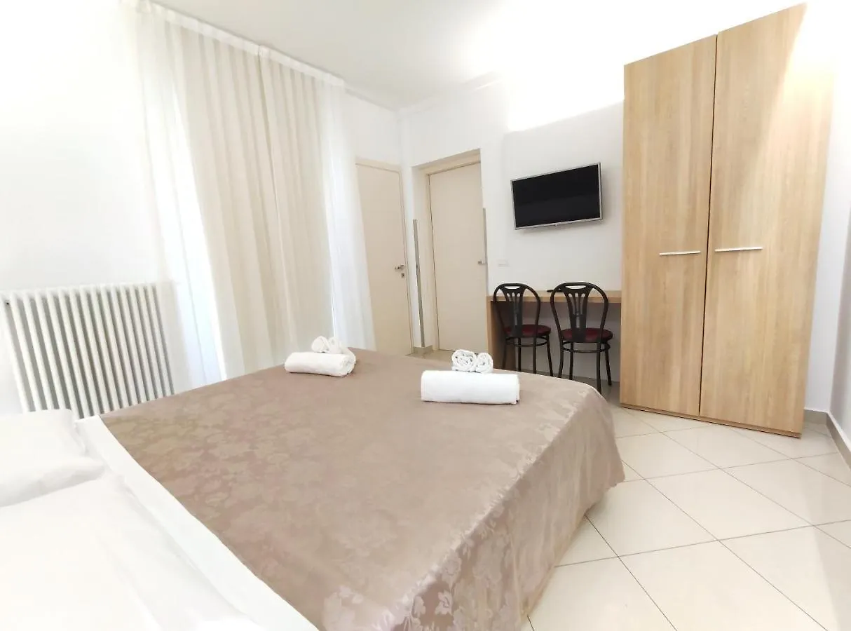 Residence Perla Rimini 2*,